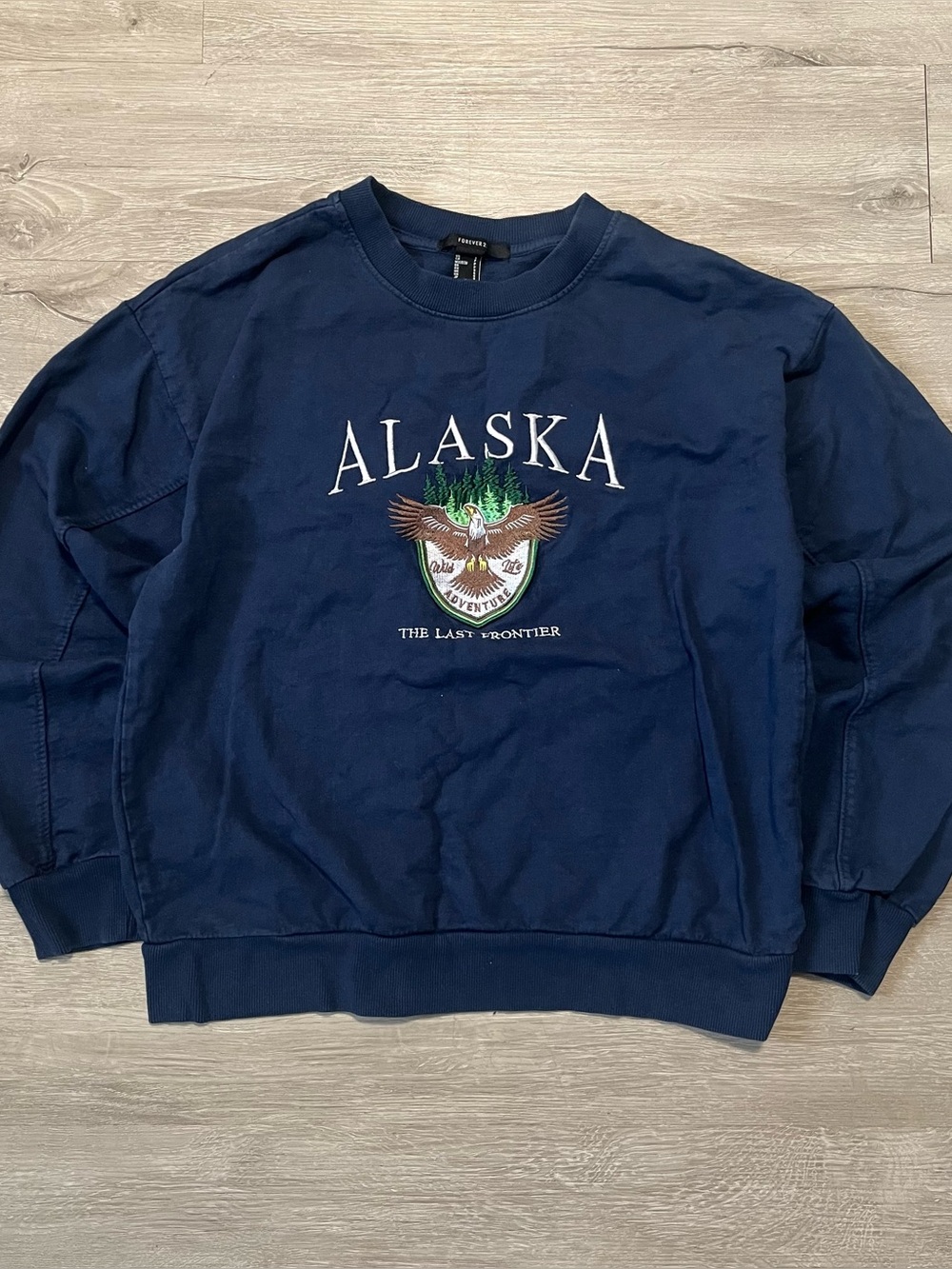 Forever 21 Navy Alaska Graphic Crewneck Sweatshirt